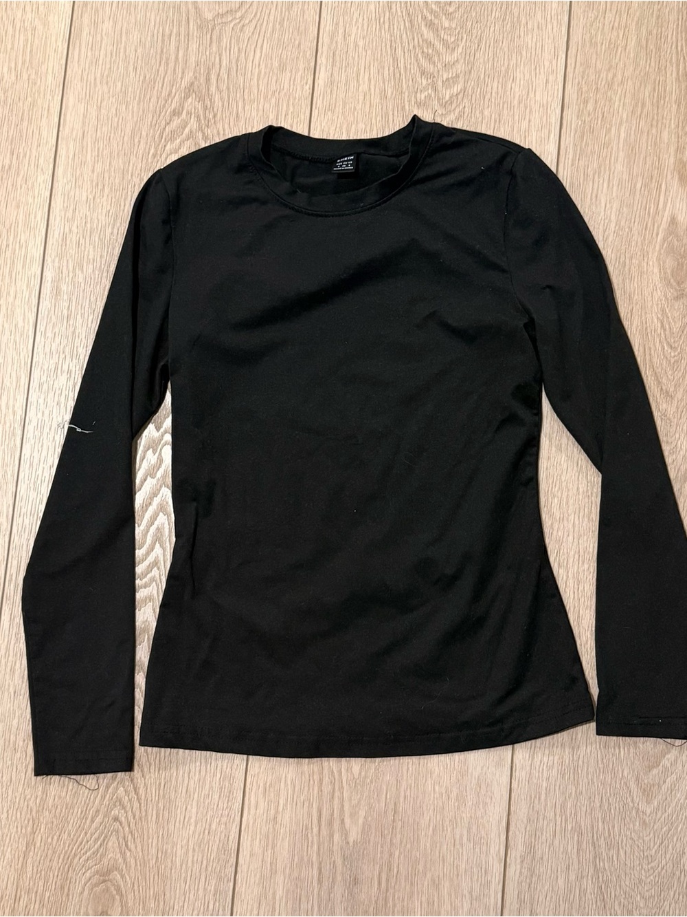 SHEIN Black Long-Sleeve Crewneck Top
